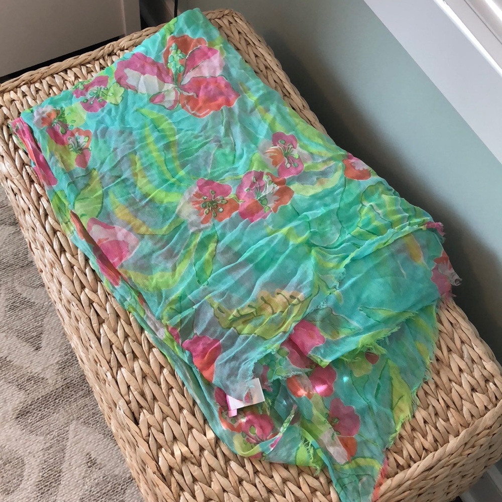 EUC Lilly Pulitzer Scarf